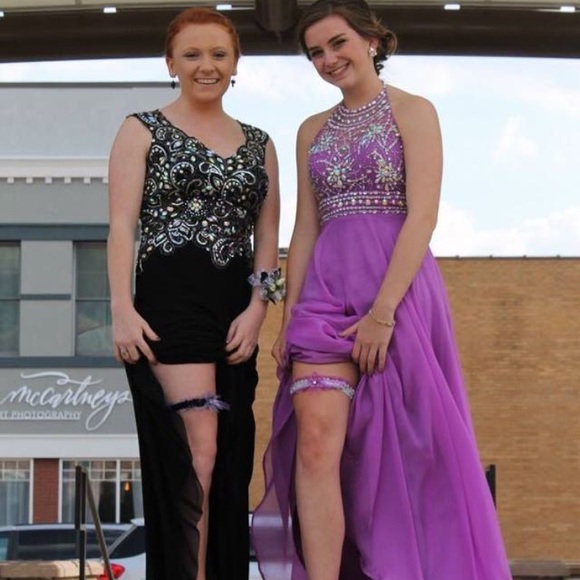 Black prom dress size 6/7 - Picture 2 of 4